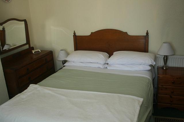 The Knoll Guesthouse Newport  Zimmer foto
